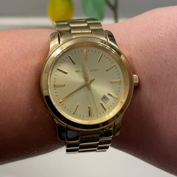 Michael Kors gold watch - Picture 5 of 6